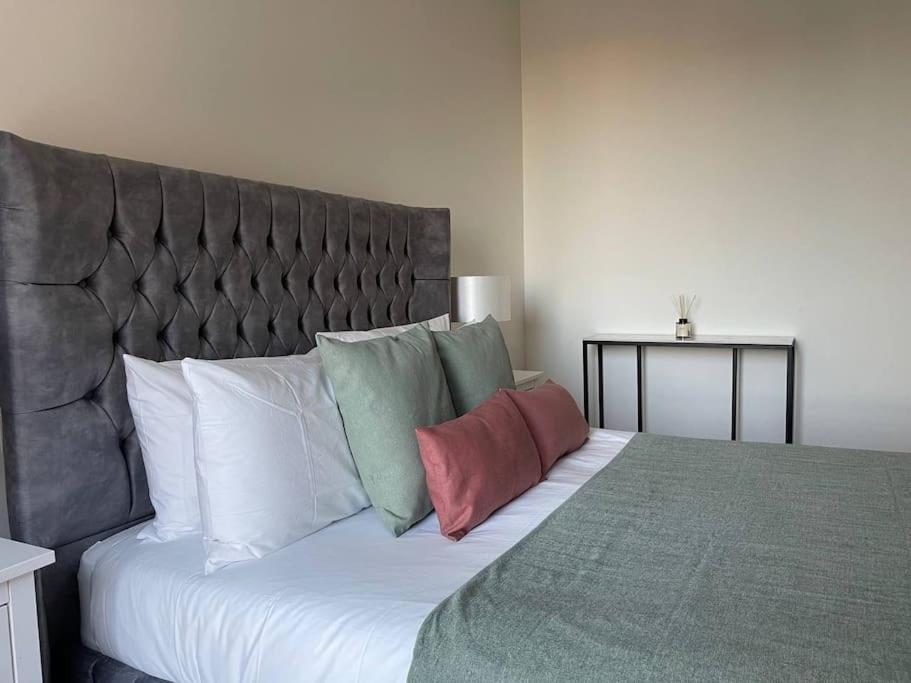 Luxury 3 Bed 3 Bath In Apartment